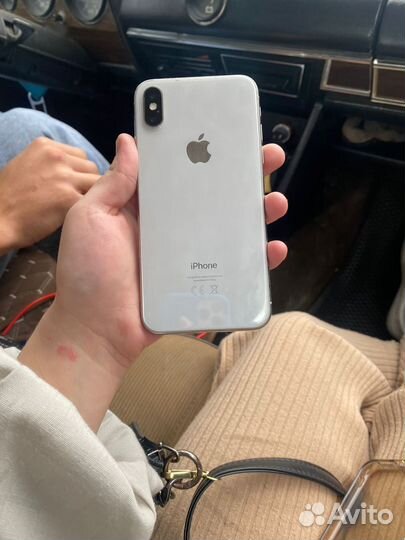 iPhone X, 64 ГБ