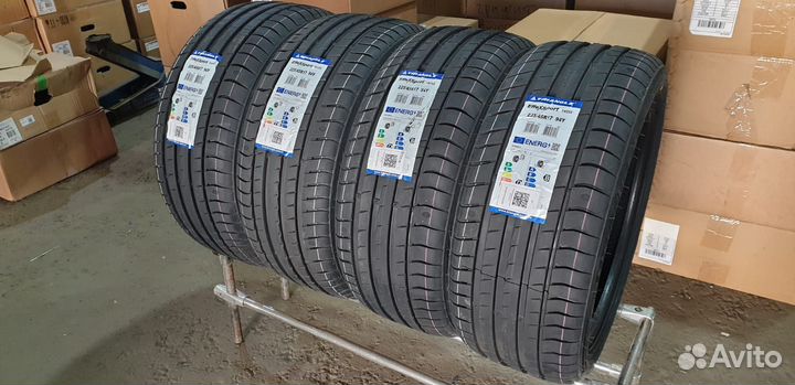 Triangle EffeXSport TH202 245/40 R19 98Y