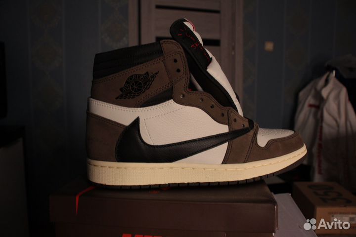 Nike Air Jordan 1 High Travis Scott mocha