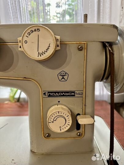 Швейная машина Подольск 142