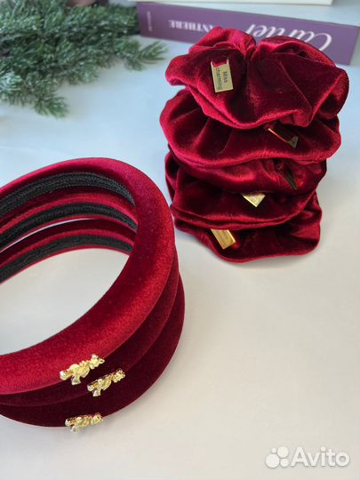 Заколка и очень много красоты для девочек