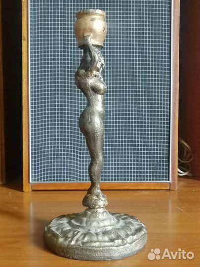 Подсвечник-статуэтка, бронза литьё