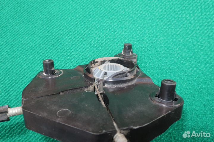 Стеклоподъемник задний правый VW Golf 7