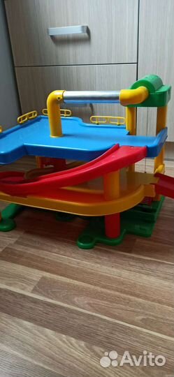 Парковка для машинок полесье