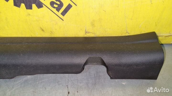 Обшивка порога передняя правая Kia Ceed JD 1.4