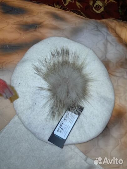 Новый комплект берет и шарфик теплые