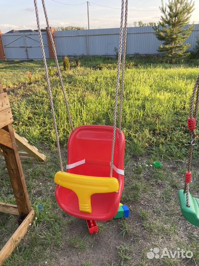 Детская качеля пластиковая