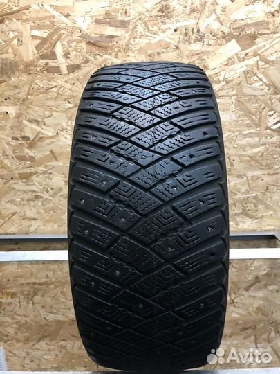 Goodyear Ultragrip Ice Arctic 215/55 R16