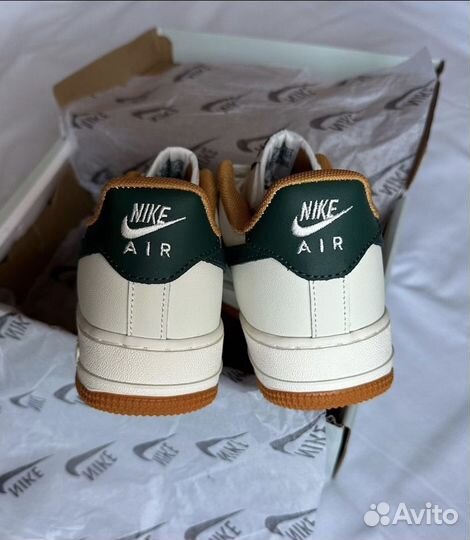 Кроссовки (разные размеры)