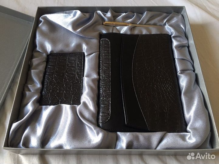 Подарочный набор органайзер визитница ручка