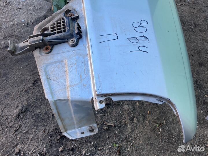 Правое крыло ауди 80 б4