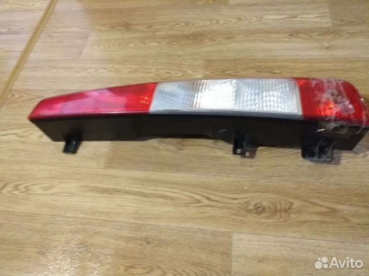 Задний фонарь правый Vito 109 cdi