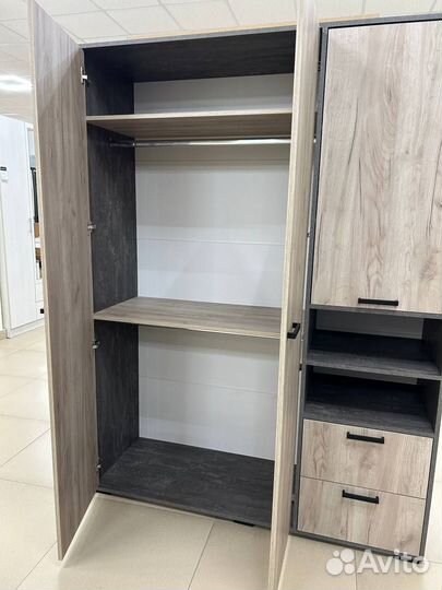 Шкаф распашной