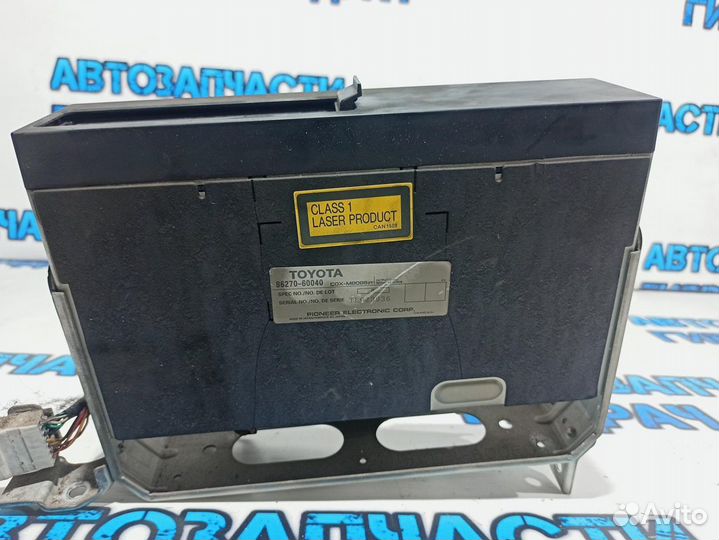 Чейнджер компакт дисков Toyota Land Cruiser 100 86270-60040