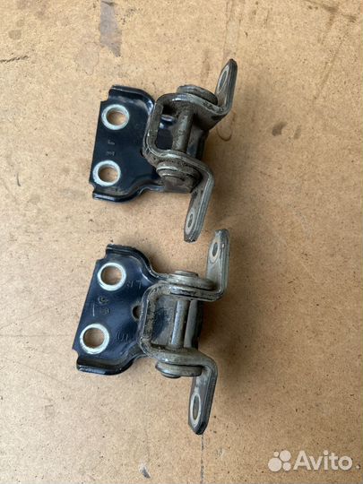 Петля двери задняя правая suzuki liana