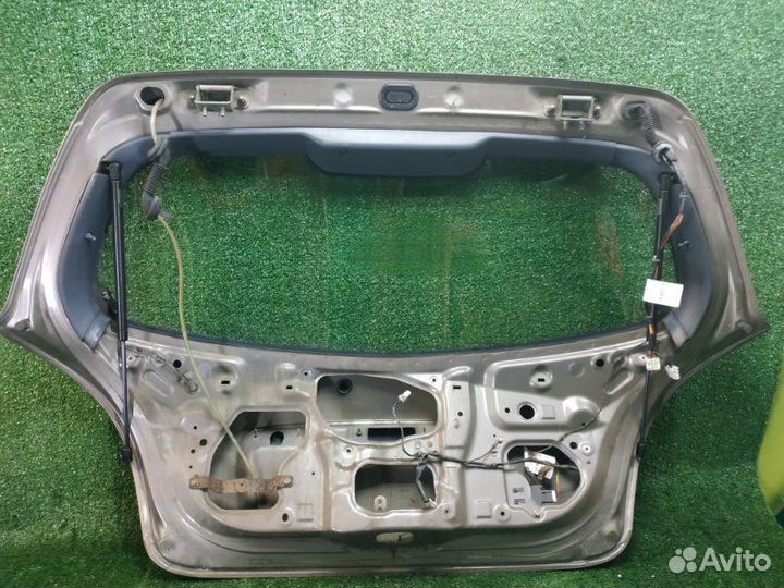 Крышка дверь багажника Nissan Almera N16 QG15DE