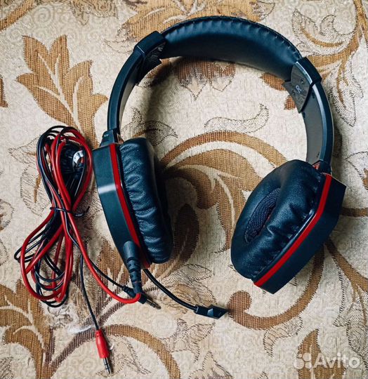 Игровая гарнитура (наушники с микрофоном)