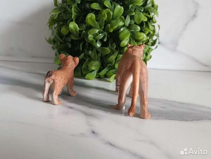 Фигурки Schleich семья львов