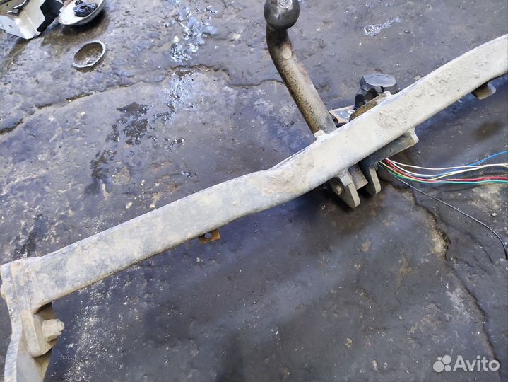 Фаркоп LADA xray