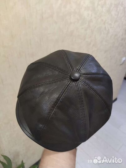 Мужская кожаная кепка