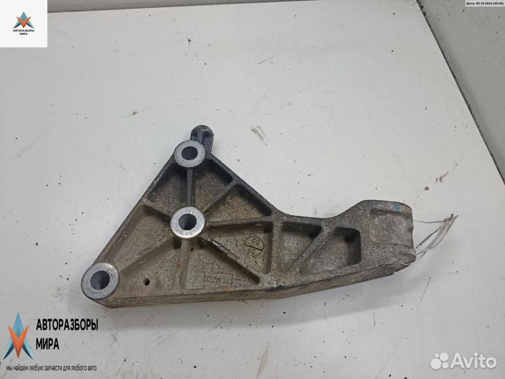 Кронштейн кпп Opel Astra H/Family рест. 2005