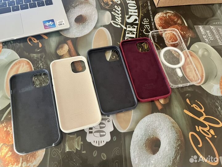 Чехлы на iPhone 13