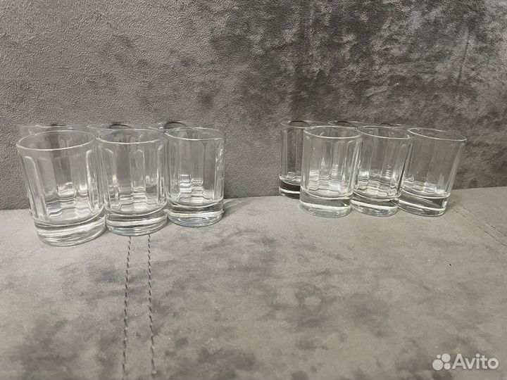 Стопки рюмки и стаканы