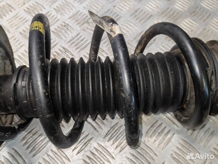 Стойка подвески левая Hyundai Solaris II