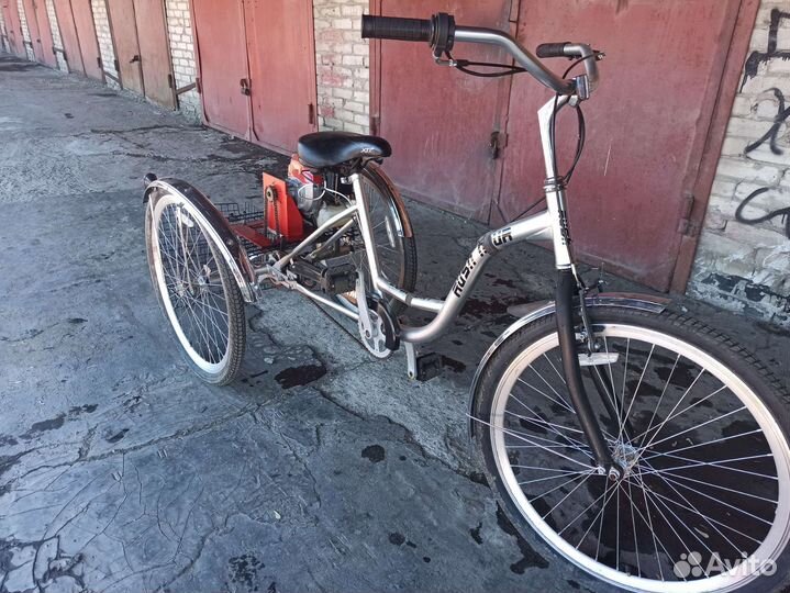 Велосипед с бензиновым мотором