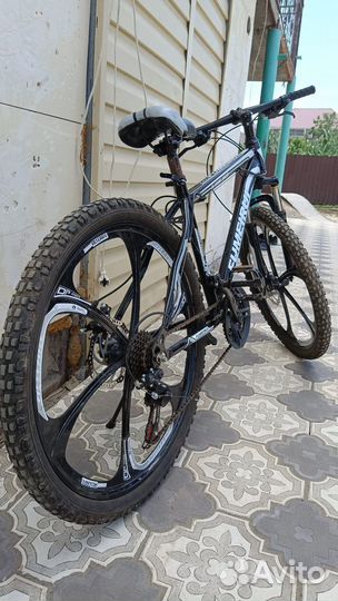 Велосипед на литых дисках