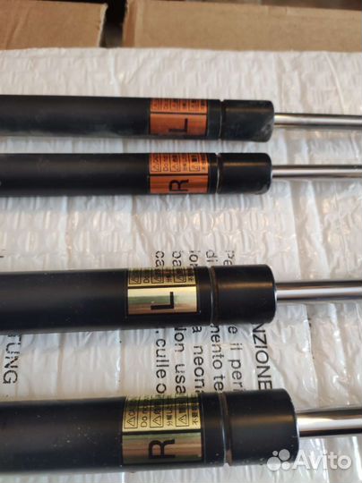 Амортизатор капота