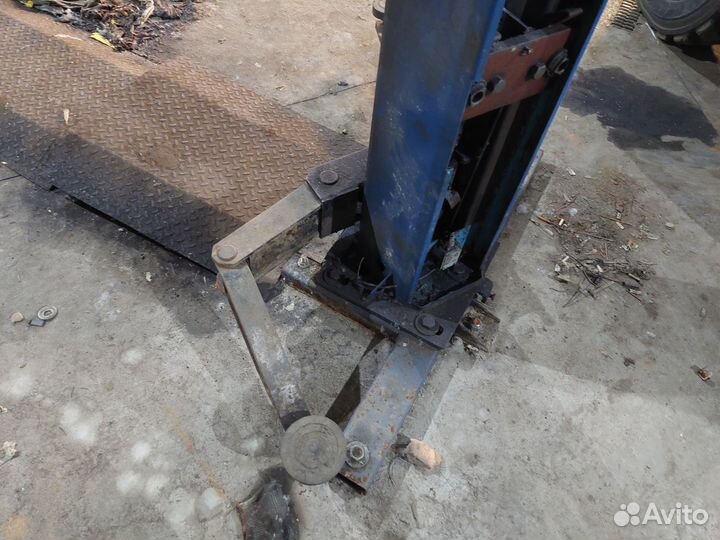 Подъемник автомобильный винтовой бу россия