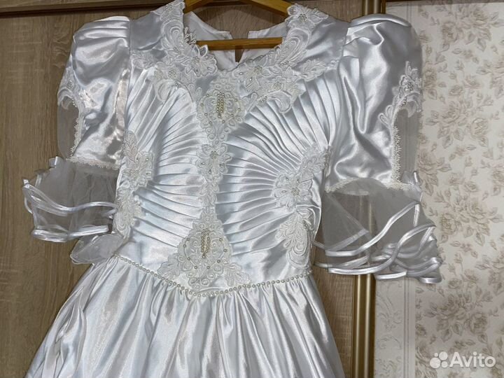 Платье свадебное