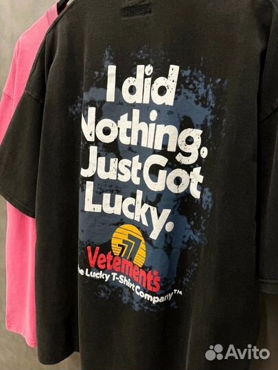 Футболка женская vetements