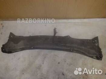 Водосток лобового стекла (жабо) Mazda