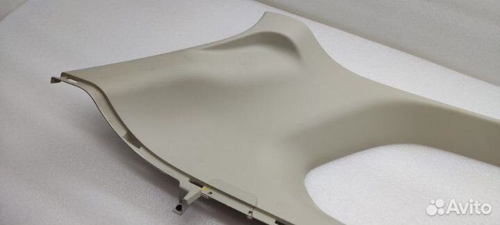 Обшивка стойки задняя левая Mitsubishi Outlander