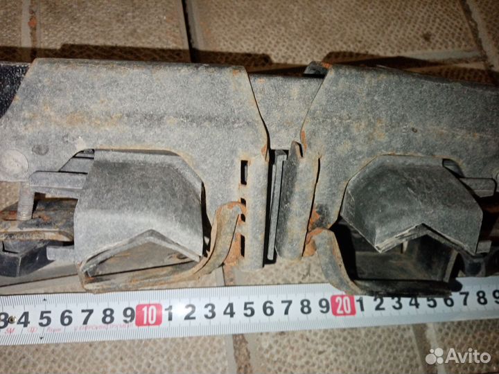 Релинги на крышу универсальные