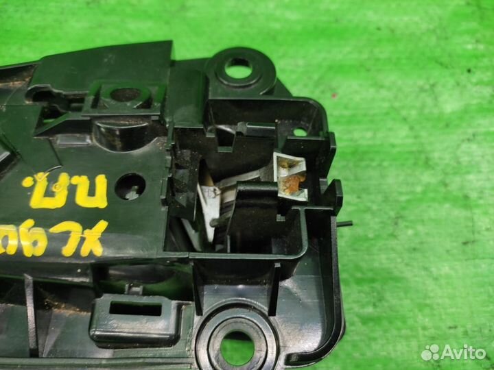 Ручка двери внутренняя прав. Volvo XC90