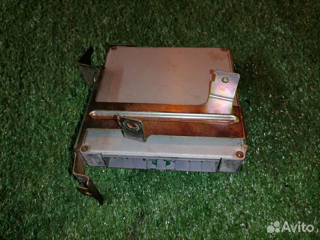 Блок управления двигателем QR20DE 237108H323 Nissa