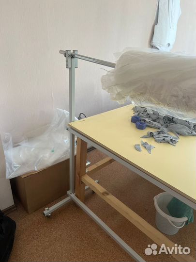 Размотчик рулонов ткани 