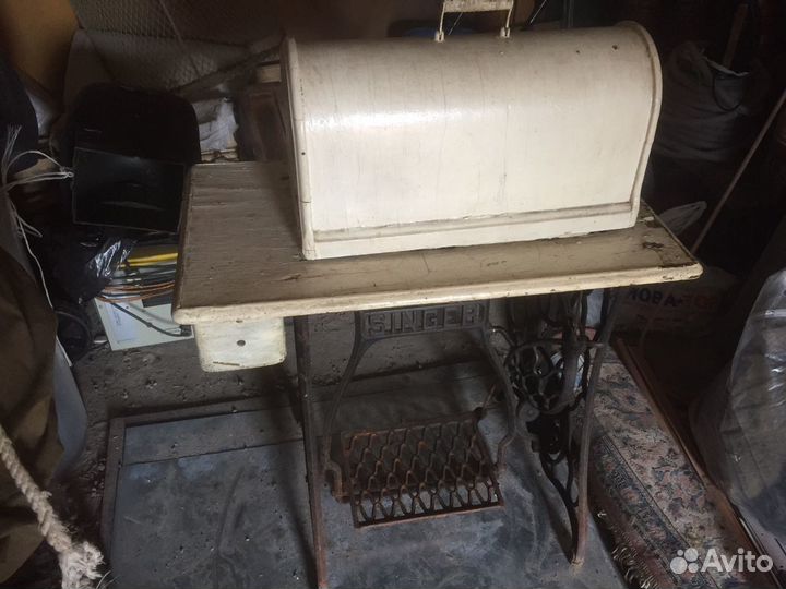 Швейная машинка Singer на чугунной станине 2шт