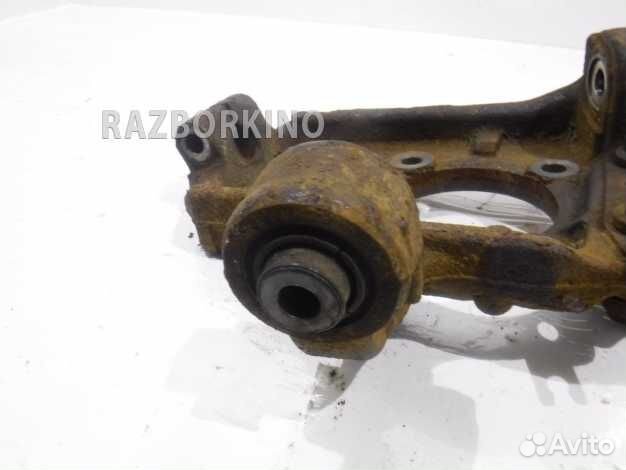 Кулак задний правый Ниссан