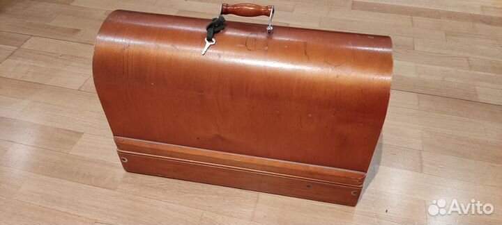 Швейная машина