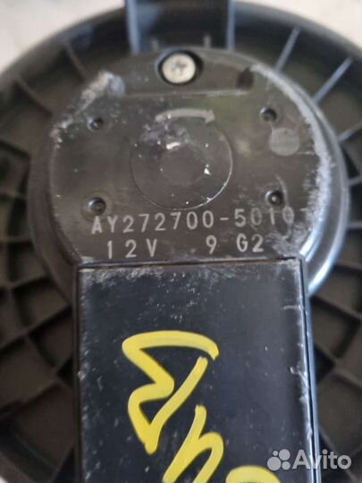 Двигатель отопителя (моторчик печки Subaru Tribeca