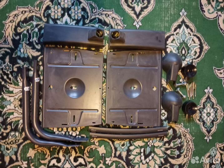 Подставки для колонок для крепления на стене