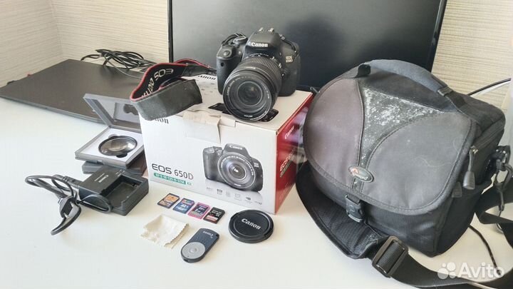 Зеркальный Canon 650D kit 18-135mm STM