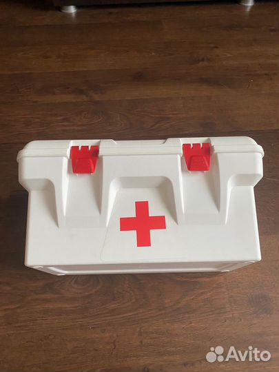 Домашняя аптечка коробка