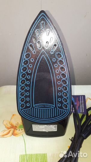 Паровой утюг новый