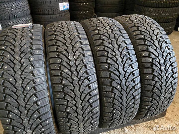 Formula Ice 215/60 R16 124T