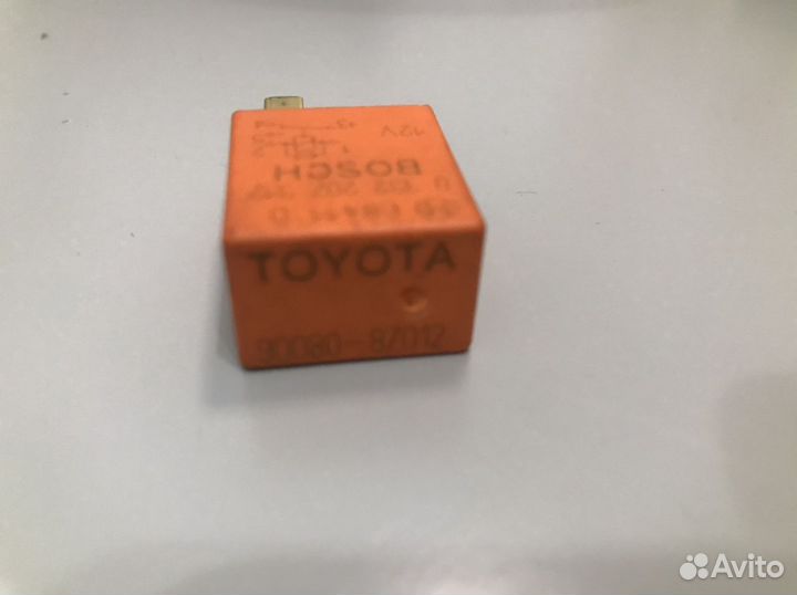 Реле вентилятора охлаждения Тойота